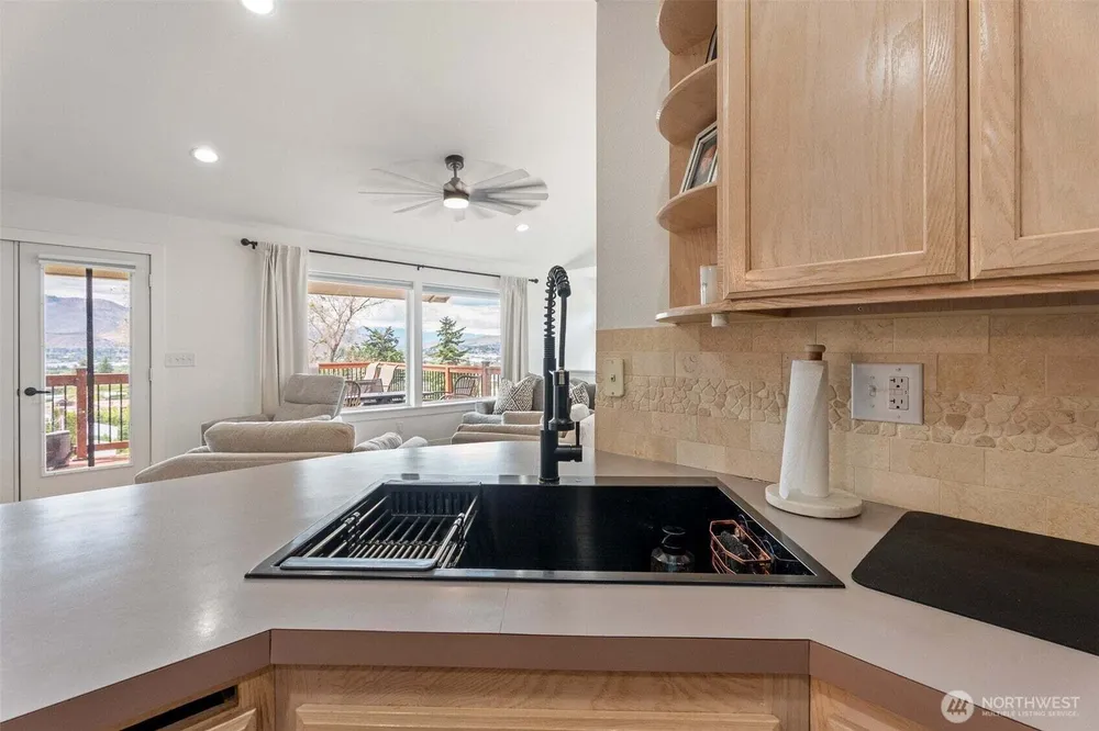 2707 Angel Ln, East Wenatchee, WA 98802