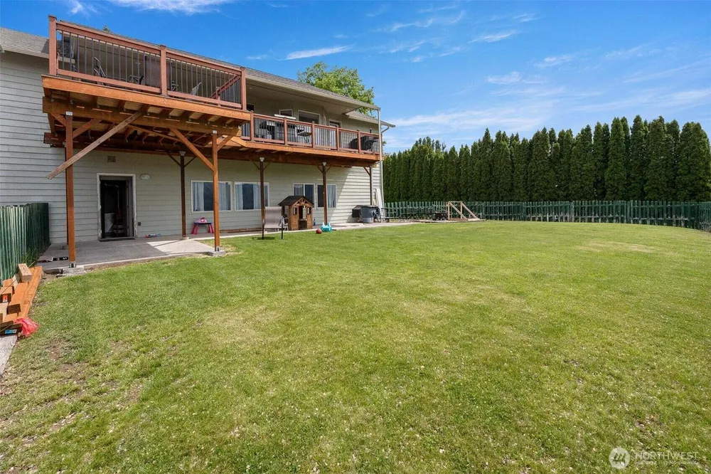 2707 Angel Ln, East Wenatchee, WA 98802