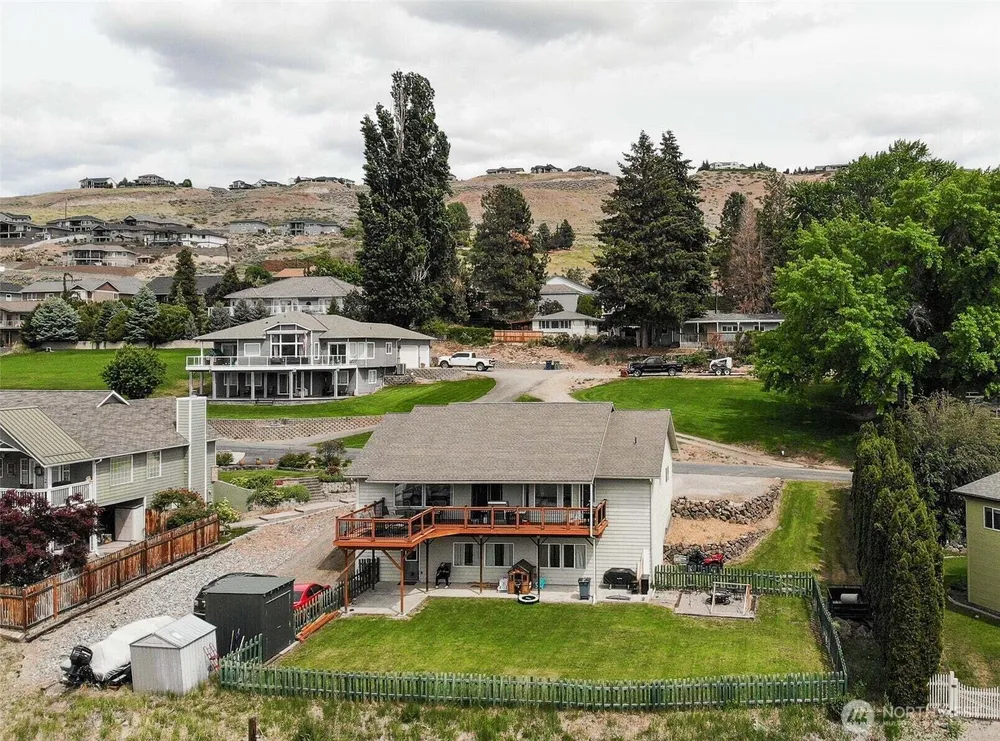 2707 Angel Ln, East Wenatchee, WA 98802