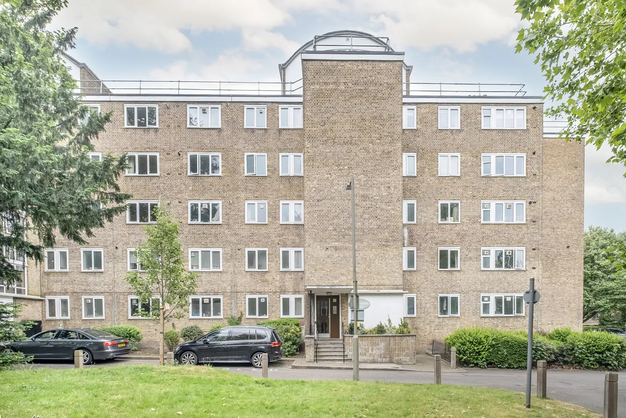 Innes Gardens, London, SW15 photo 11
