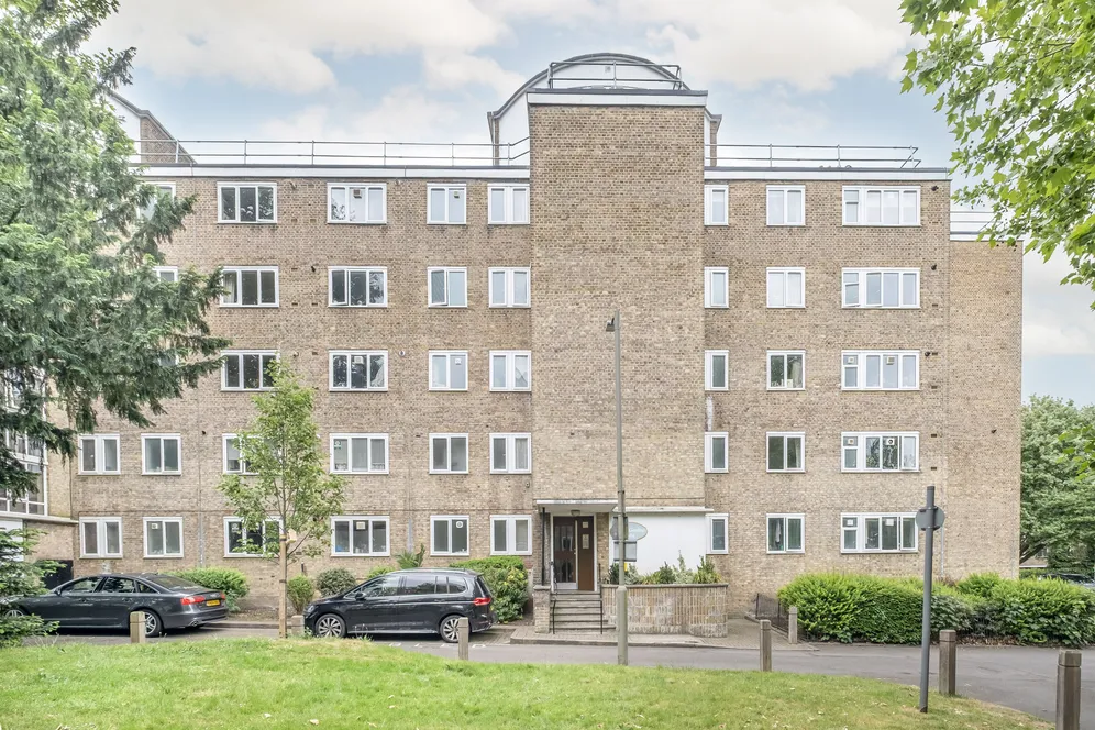 Innes Gardens, London, SW15 photo 11