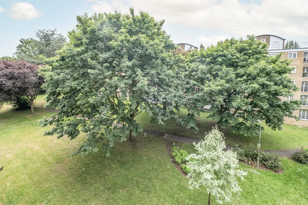 Innes Gardens, London, SW15 photo 12