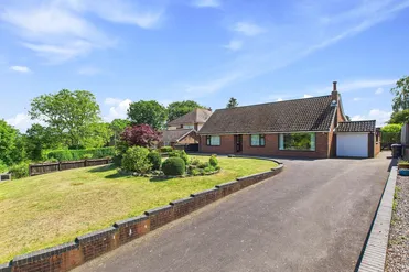 3 bedroom Property For Sale