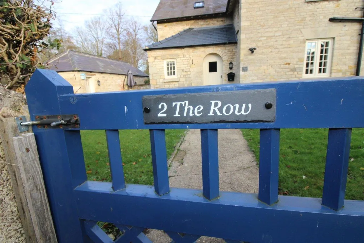 THE ROW, LITTLE PONTON