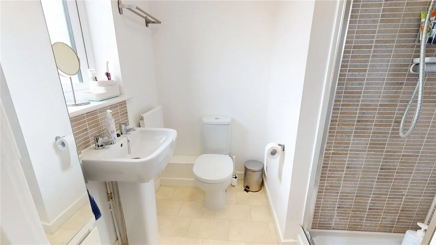 Pipit Close, East Tilbury, Essex, RM18
