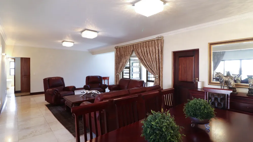 South Africa, Gauteng, Featherbrooke Estate, Plover's Nest, 1151