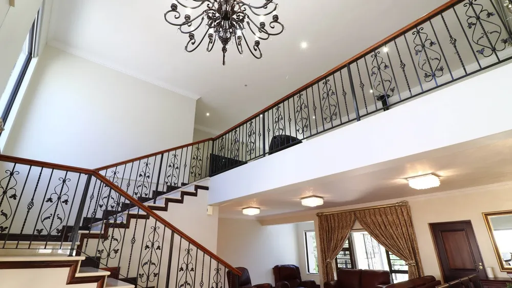 South Africa, Gauteng, Featherbrooke Estate, Plover's Nest, 1151