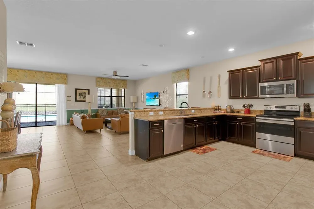 1478 Moon Valley Dr, Davenport, FL 33896