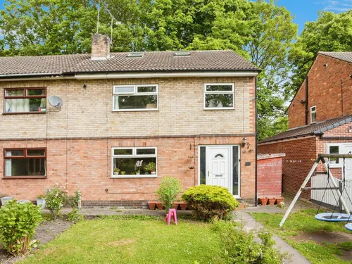 College Grove Close, WAKEFIELDphoto