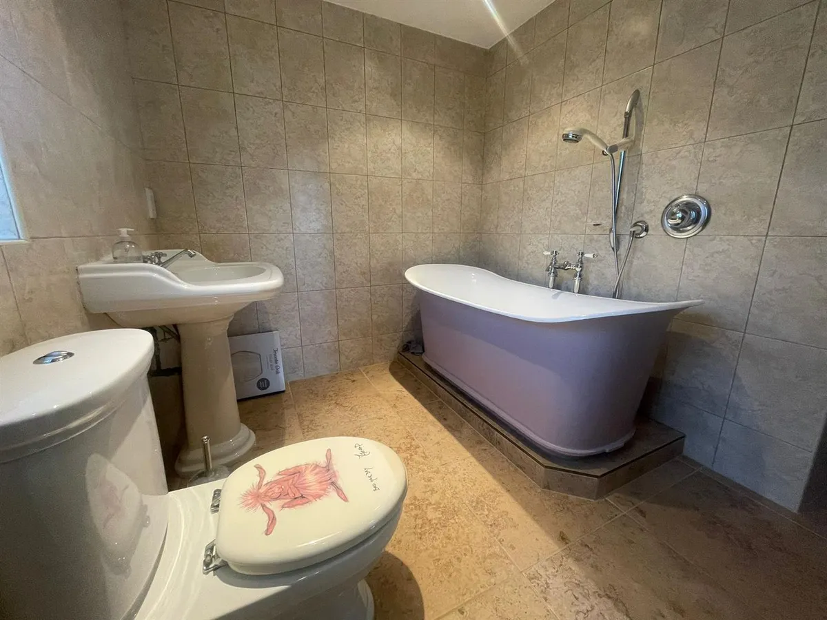 WILLS FARM COTTAGE, HOLLYGATE ROAD, RIDLINGTON, RUTLAND