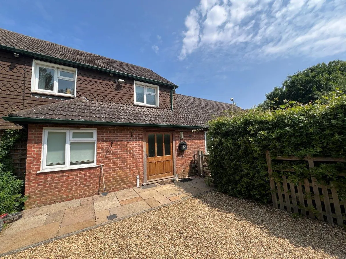 WILLS FARM COTTAGE, HOLLYGATE ROAD, RIDLINGTON, RUTLAND