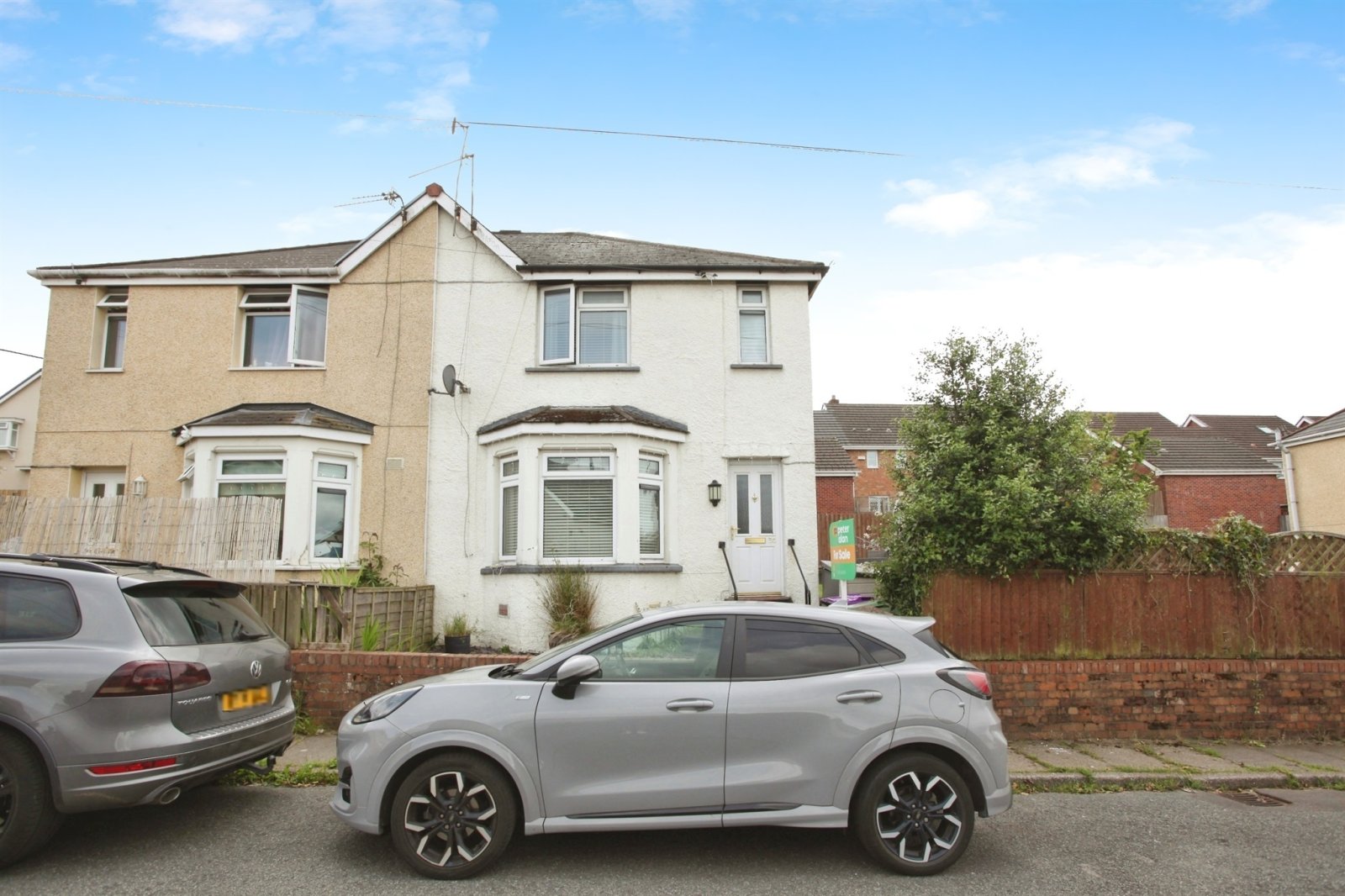 ukuk 2 bed semi-detached house for sale in The Fairway, Kings