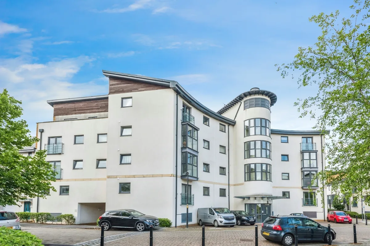 Pasteur Drive, Swindon