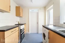Hook Road, Epsom