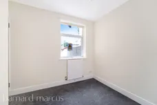 Hook Road, Epsom