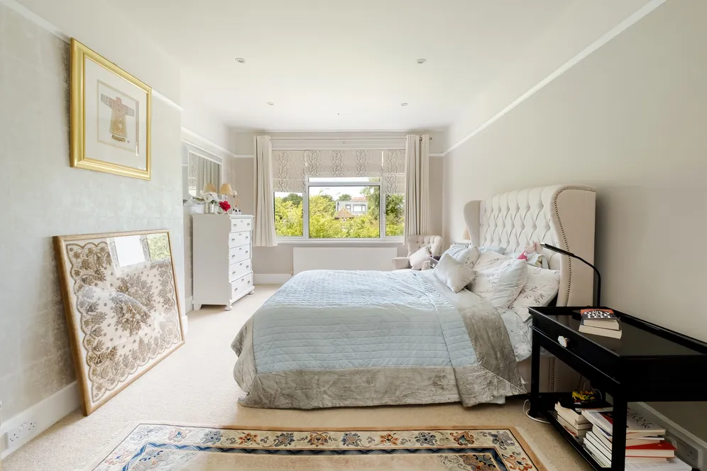 Woodside Avenue, LONDON, N6 photo 14