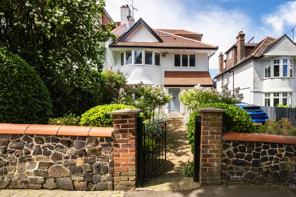 Woodside Avenue, LONDON, N6 photo 27