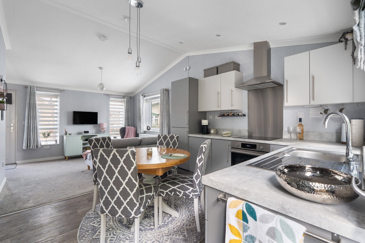 Lumby Drive Mobile Home Park, Ringwood, Hampshire, BH24 Image 3