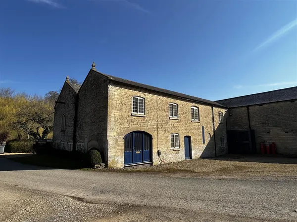 Unit 2, Lakeview, Cringle Lane, Stoke Rochford, Grantham NG33 5EF