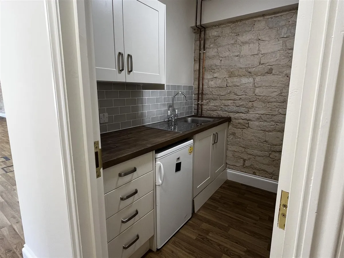 Unit 2, Lakeview, Cringle Lane, Stoke Rochford, Grantham NG33 5EF