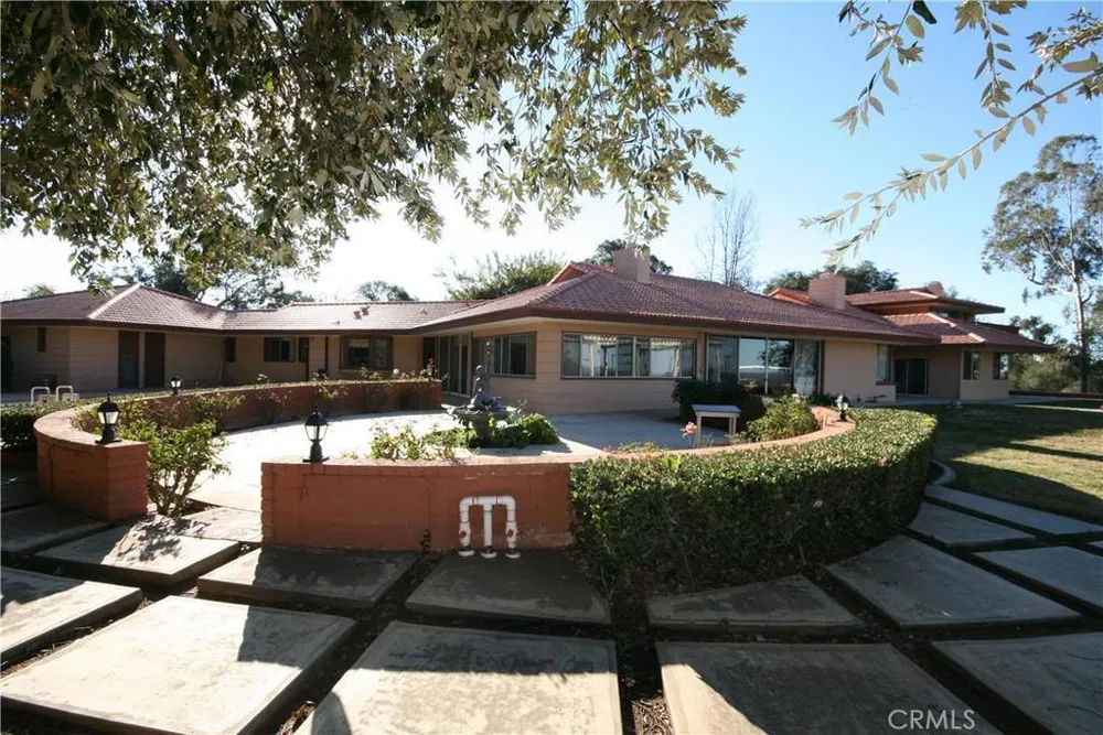 682 Deodar Ln, Bradbury, CA 91008