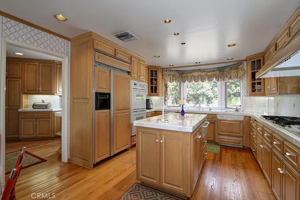 682 Deodar Ln, Bradbury, CA 91008