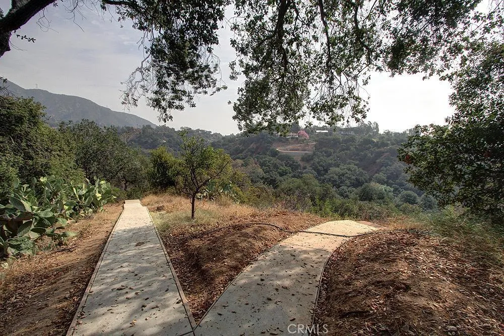 682 Deodar Ln, Bradbury, CA 91008