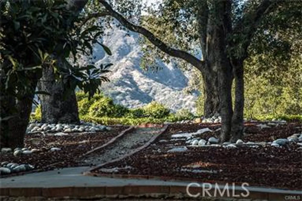 682 Deodar Ln, Bradbury, CA 91008
