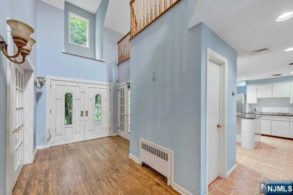 25 Ackerman Rd, Saddle River, NJ 07458