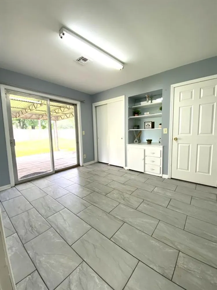 810 Poleman Rd, Shreveport, LA 71107
