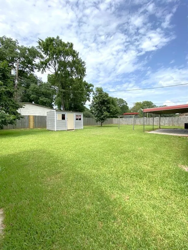 810 Poleman Rd, Shreveport, LA 71107