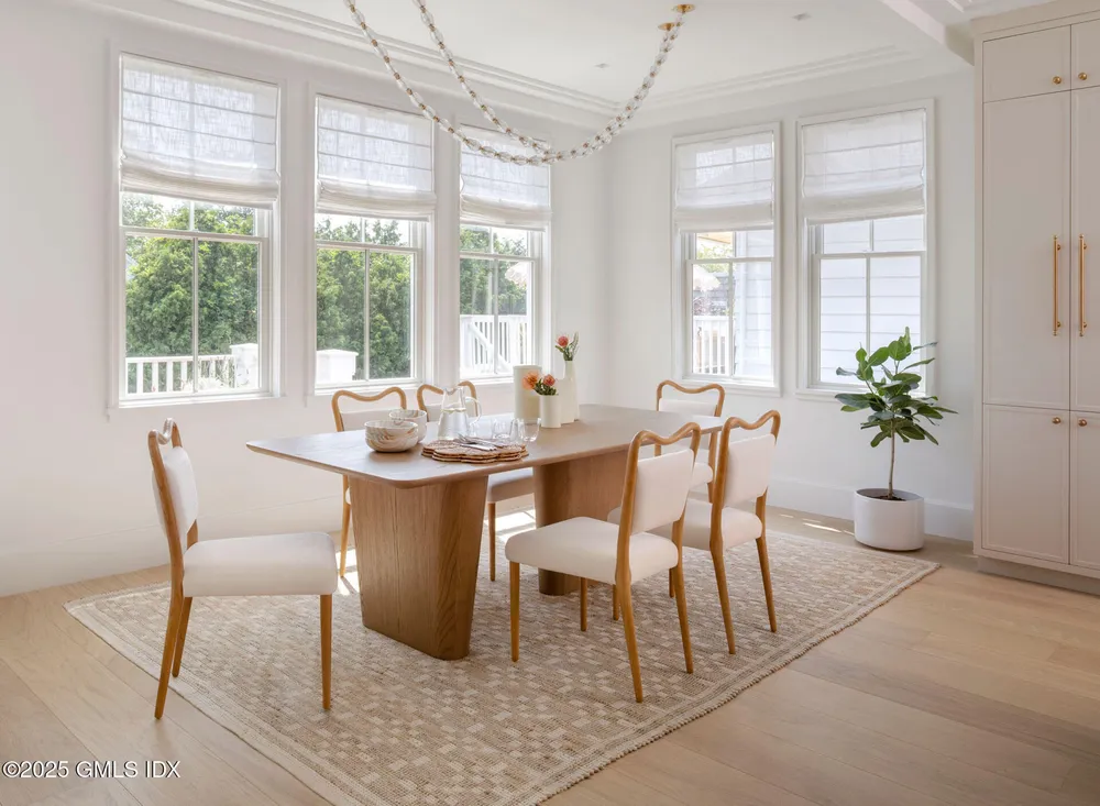 21 Ridge St, Greenwich, CT 06830