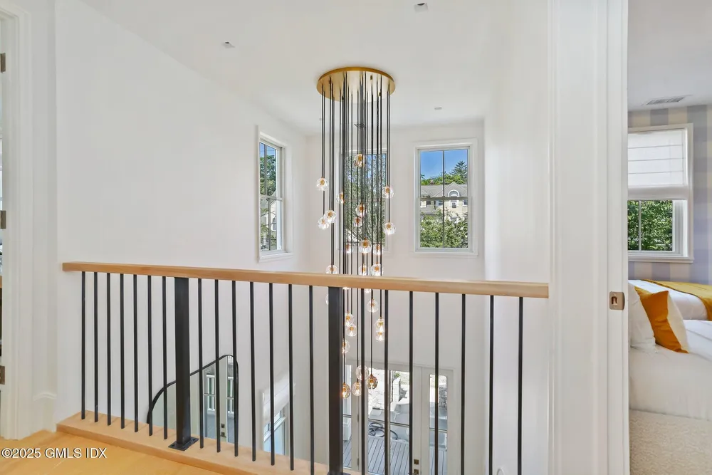 21 Ridge St, Greenwich, CT 06830