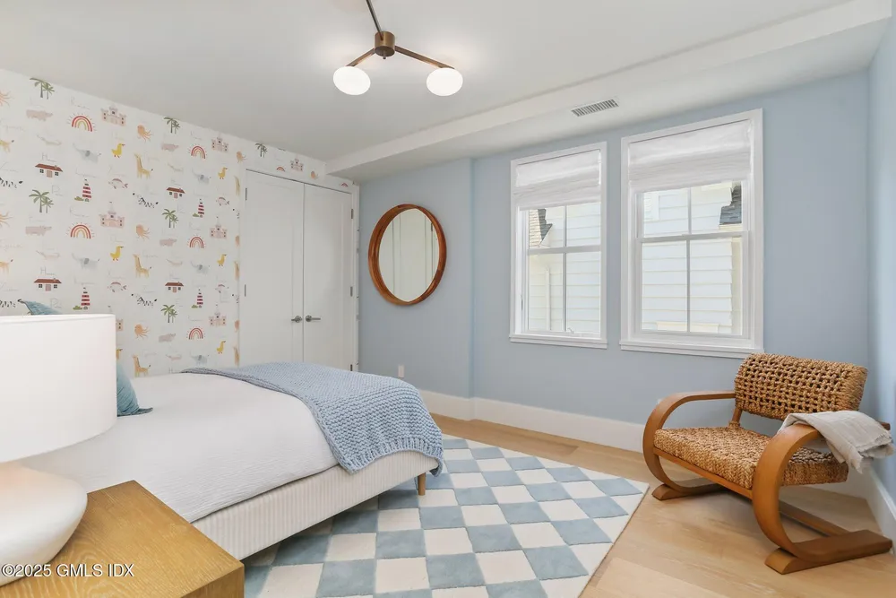 21 Ridge St, Greenwich, CT 06830