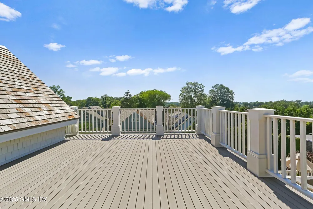 21 Ridge St, Greenwich, CT 06830