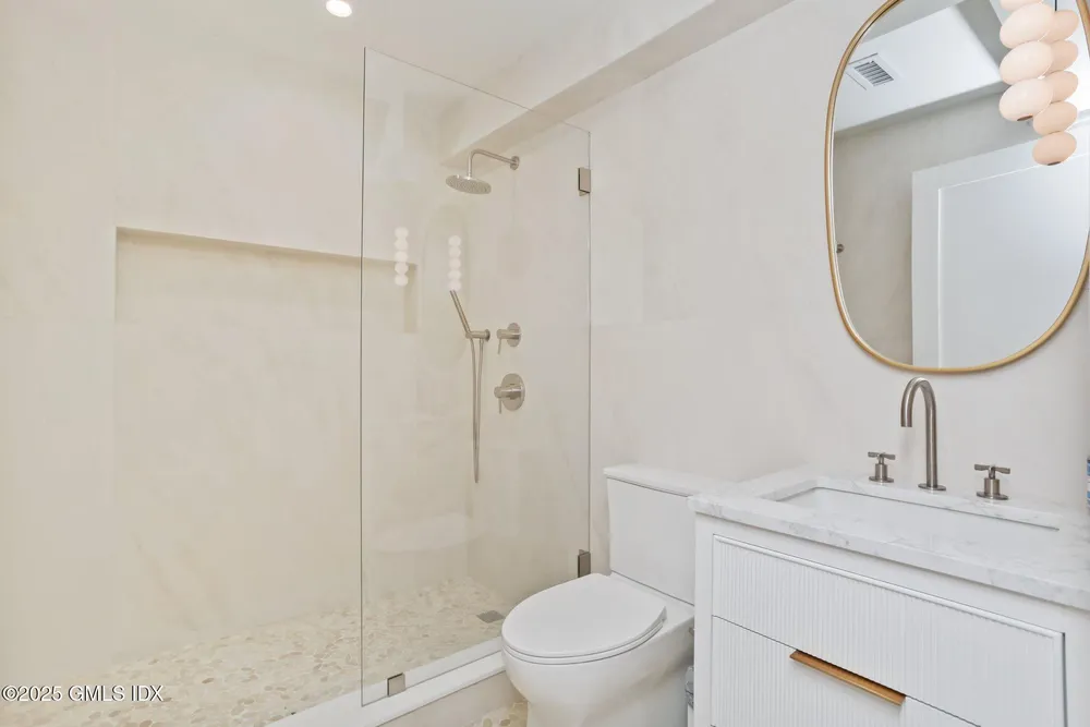 21 Ridge St, Greenwich, CT 06830