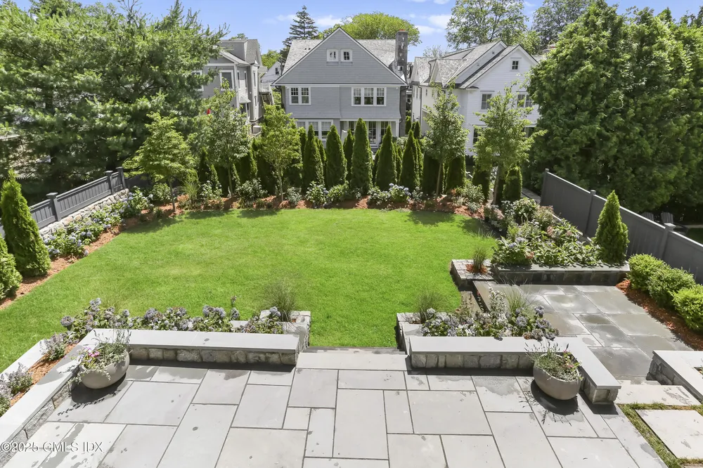 21 Ridge St, Greenwich, CT 06830