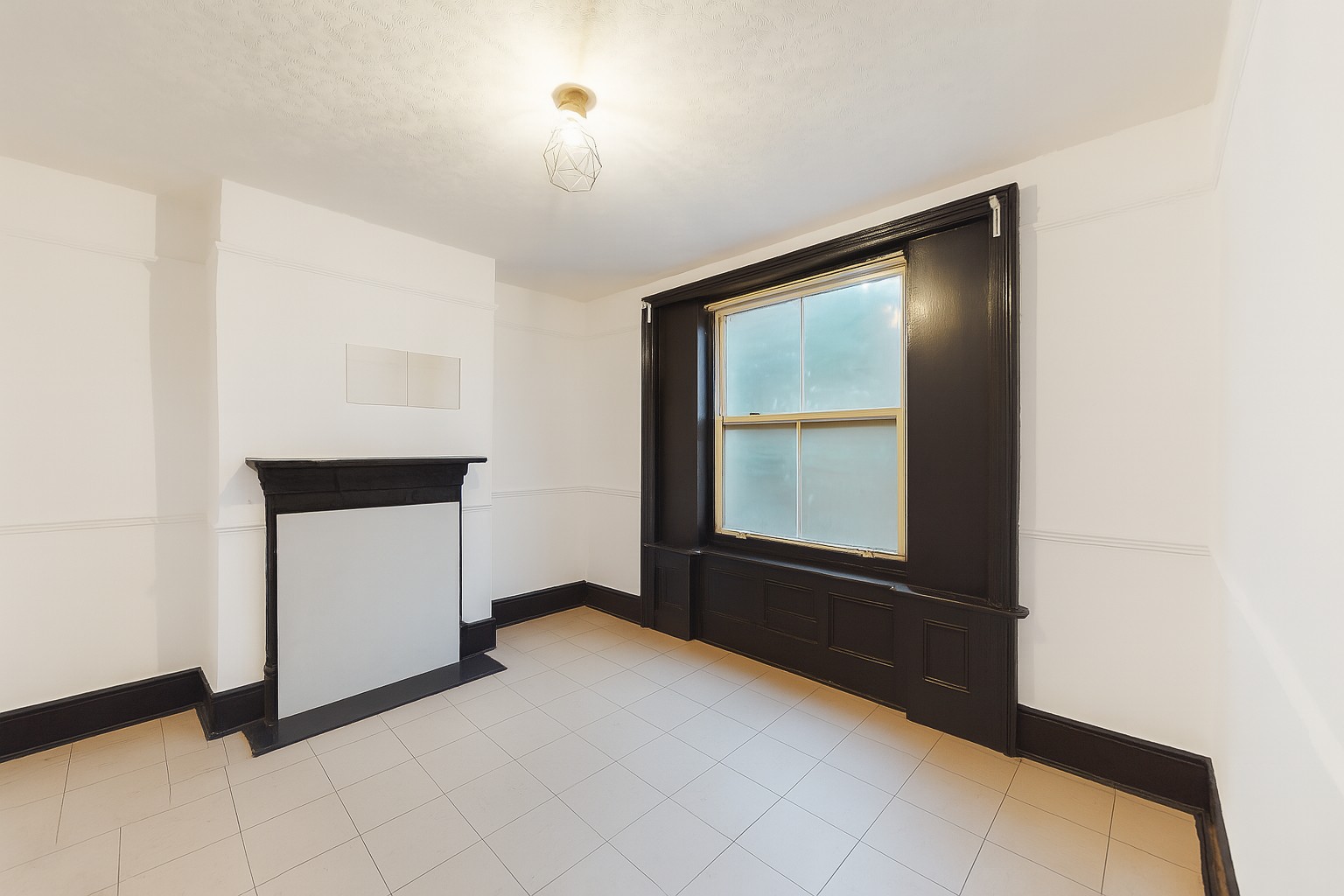 Terraced House For Sale Canary Wharf  E14 Image 7