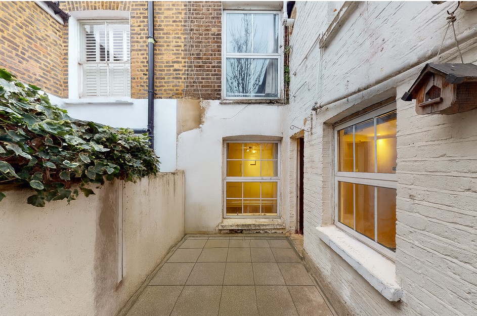 Terraced House For Sale Canary Wharf  E14 Image 14