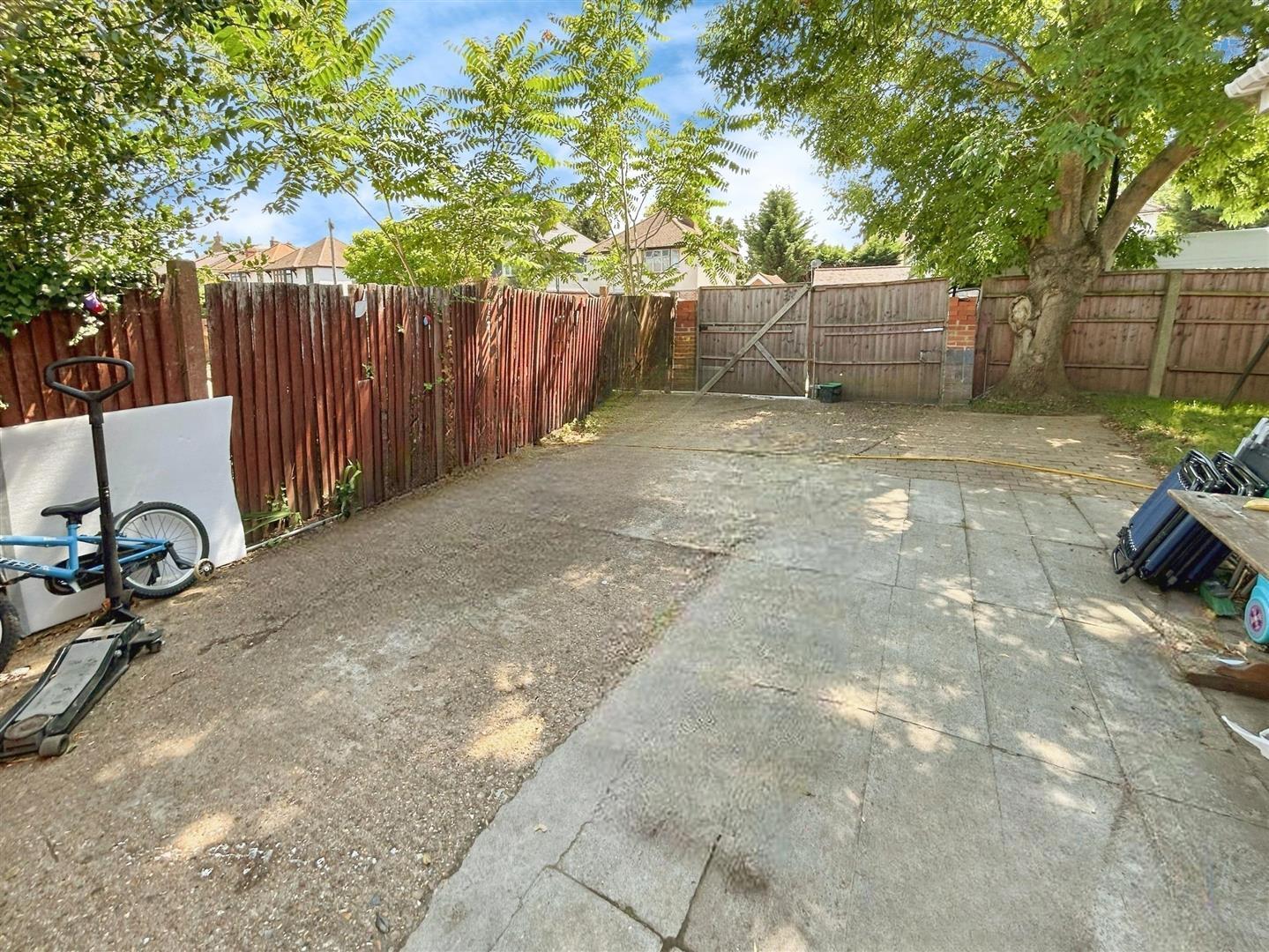 Lower Cippenham Lane, Cippenham Image 3