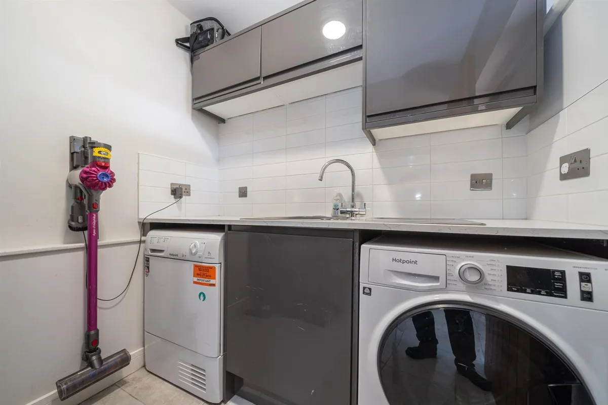 Harvey Drive, Dagnall, Hertfordshire, HP4 1FR
