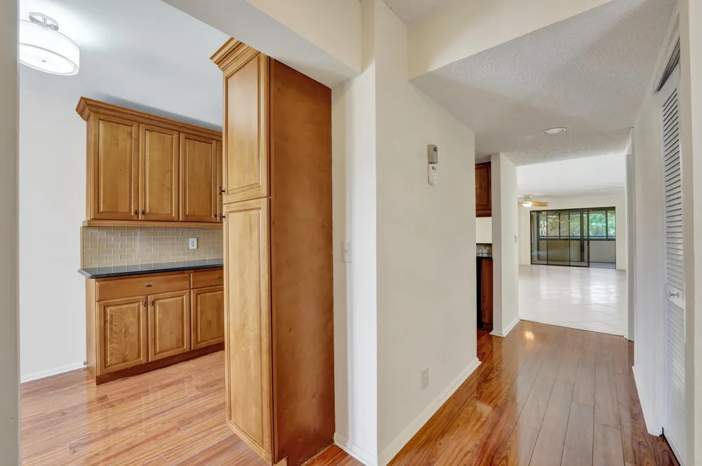5306 Cedar Lake Dr, Boynton Beach, FL 33437