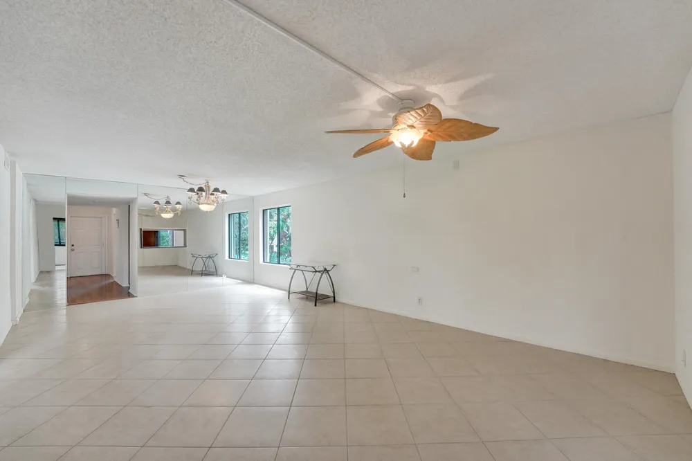 5306 Cedar Lake Dr, Boynton Beach, FL 33437