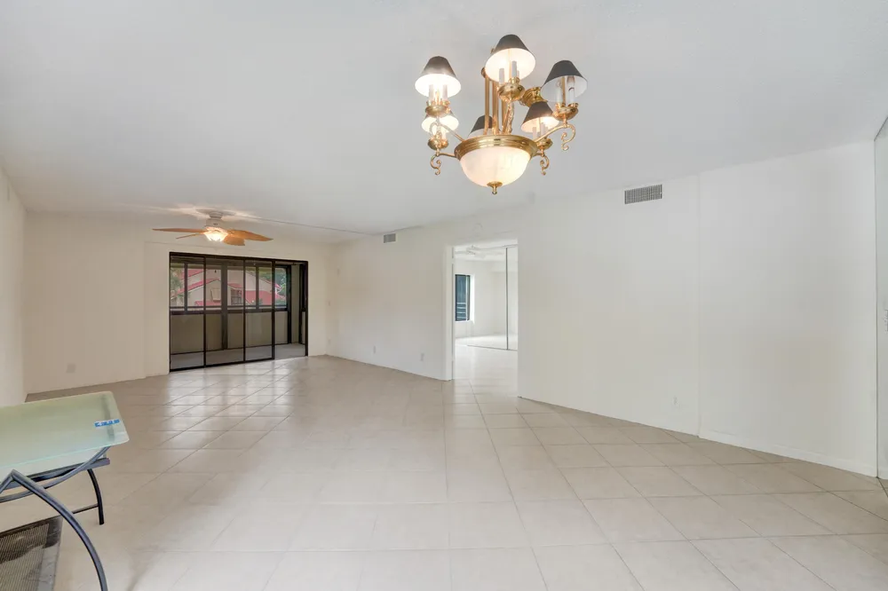 5306 Cedar Lake Dr, Boynton Beach, FL 33437
