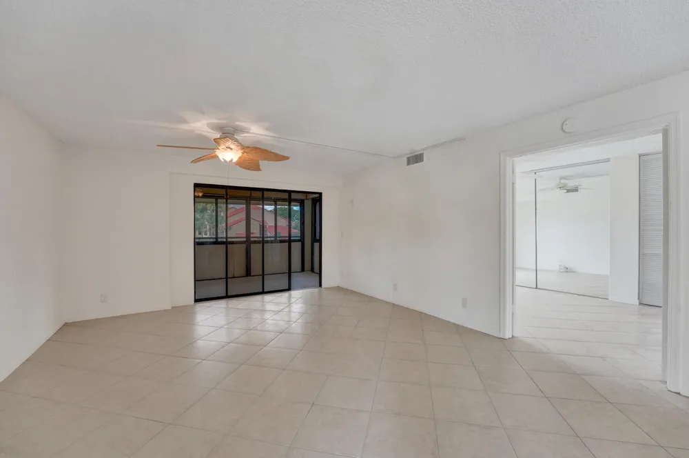 5306 Cedar Lake Dr, Boynton Beach, FL 33437