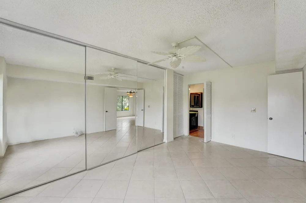 5306 Cedar Lake Dr, Boynton Beach, FL 33437