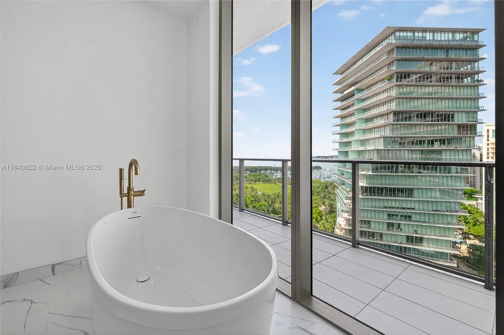 2655 S Bayshore Dr, Miami, FL 33133