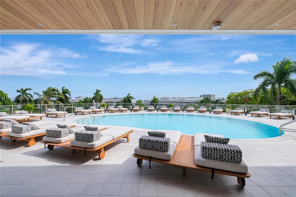 2655 S Bayshore Dr, Miami, FL 33133