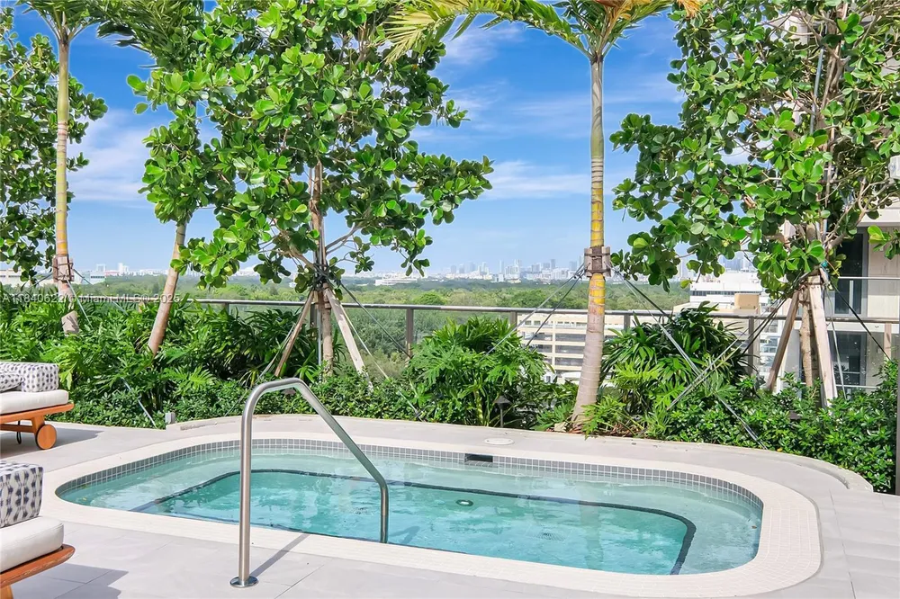 2655 S Bayshore Dr, Miami, FL 33133