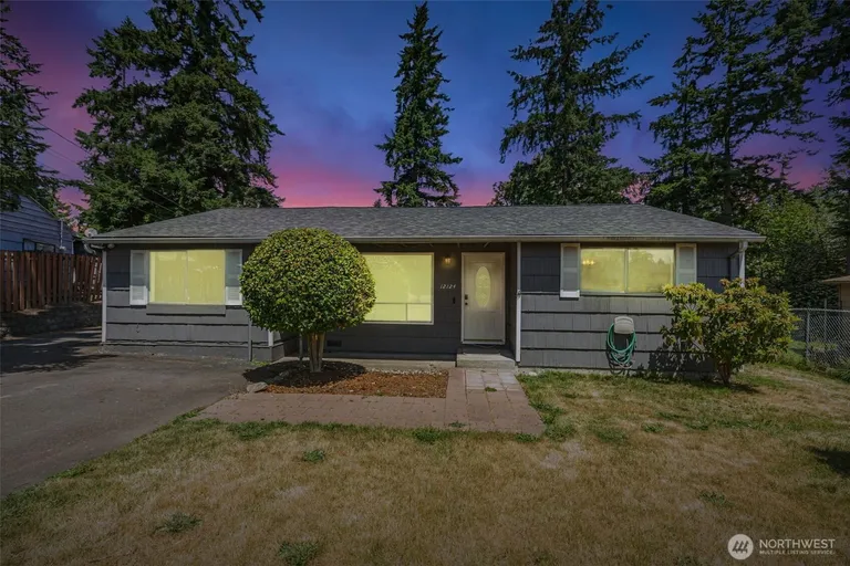 12124 SE 161st St, Renton, WA 98058